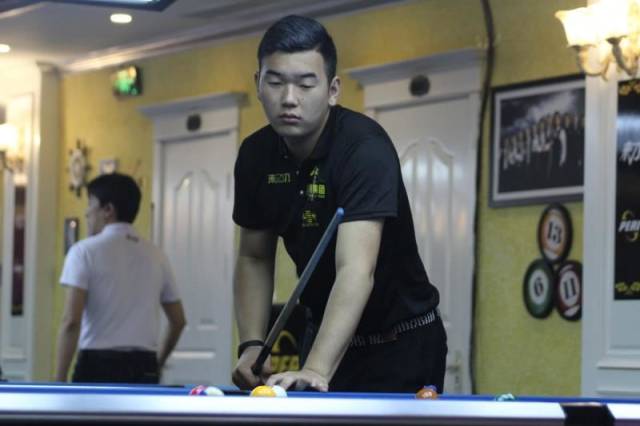 行了不懈努 行了不懈努