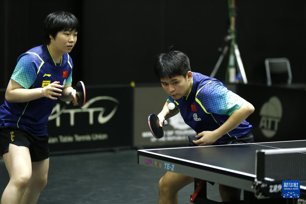 励着无数年 励着无数年